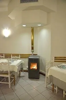 Italia Ristorante Pizzeria Hotel 3*